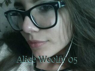 Alice_Woolfy_05