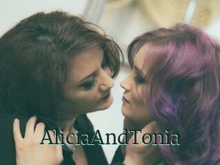 AliciaAndTonia