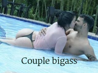 Couple_bigass