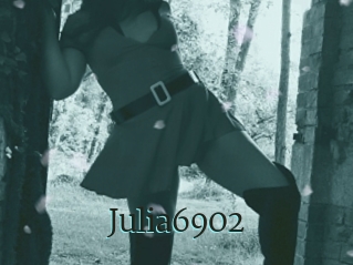 Julia6902