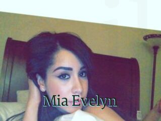 Mia_Evelyn