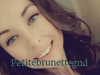 Petitebrunettegnd