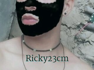 Ricky23cm