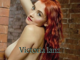 Victoria_lanz